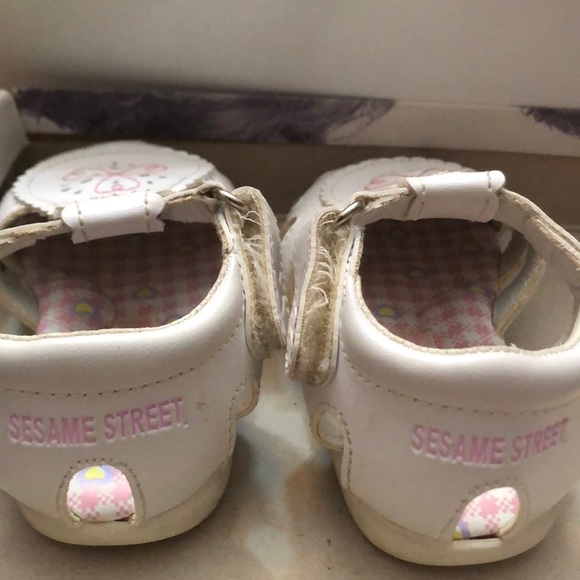Sesame Street Toddler Shoes - Picture 4 of 5